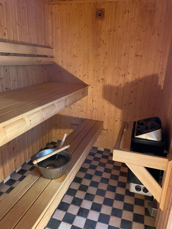 Central Floor With Sauna, Wi-Fi And Own Entrance Mariehamn Exteriör bild